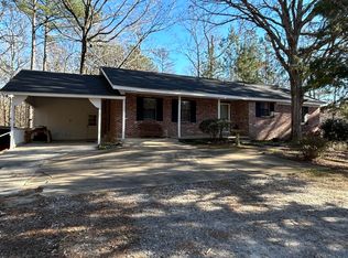 8973 Elkahatchee Rd, Alexander City, AL 35010