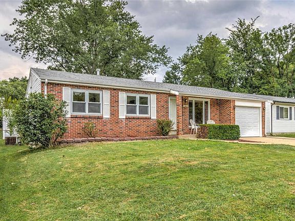 3rd image of 11937 Brookmont Dr