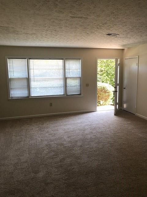2nd image of 2875 Rio Montana Dr