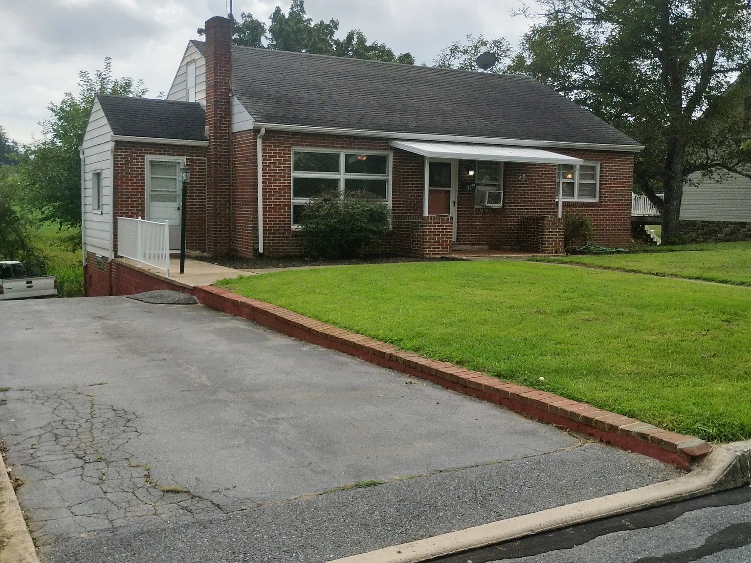 2 bed, 1050 sqft, $1,475 — Photo 3