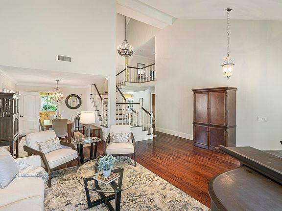 5th image of 404 Medea Creek Ln