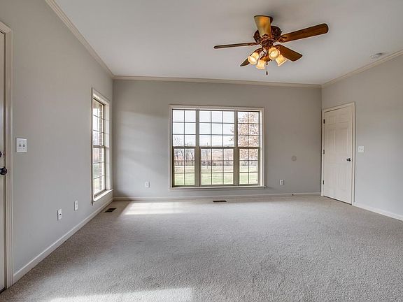 4th image of 4424 Pratt Ln
