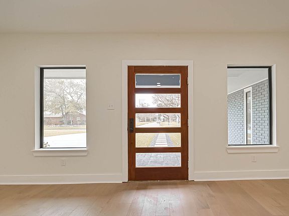5th image of 9925 Pine Lake Dr