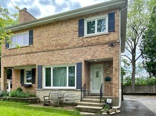 2145 Cedar Ct, Glenview, IL 60025