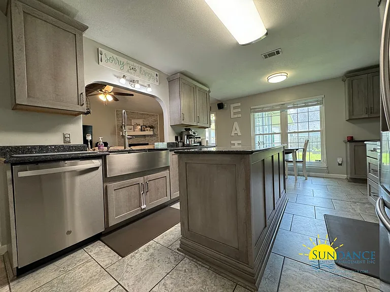 109 Long Pointe Dr — Photo 12