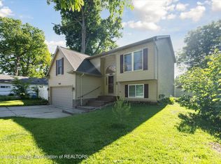 5975 Harvey St, Haslett, MI 48840