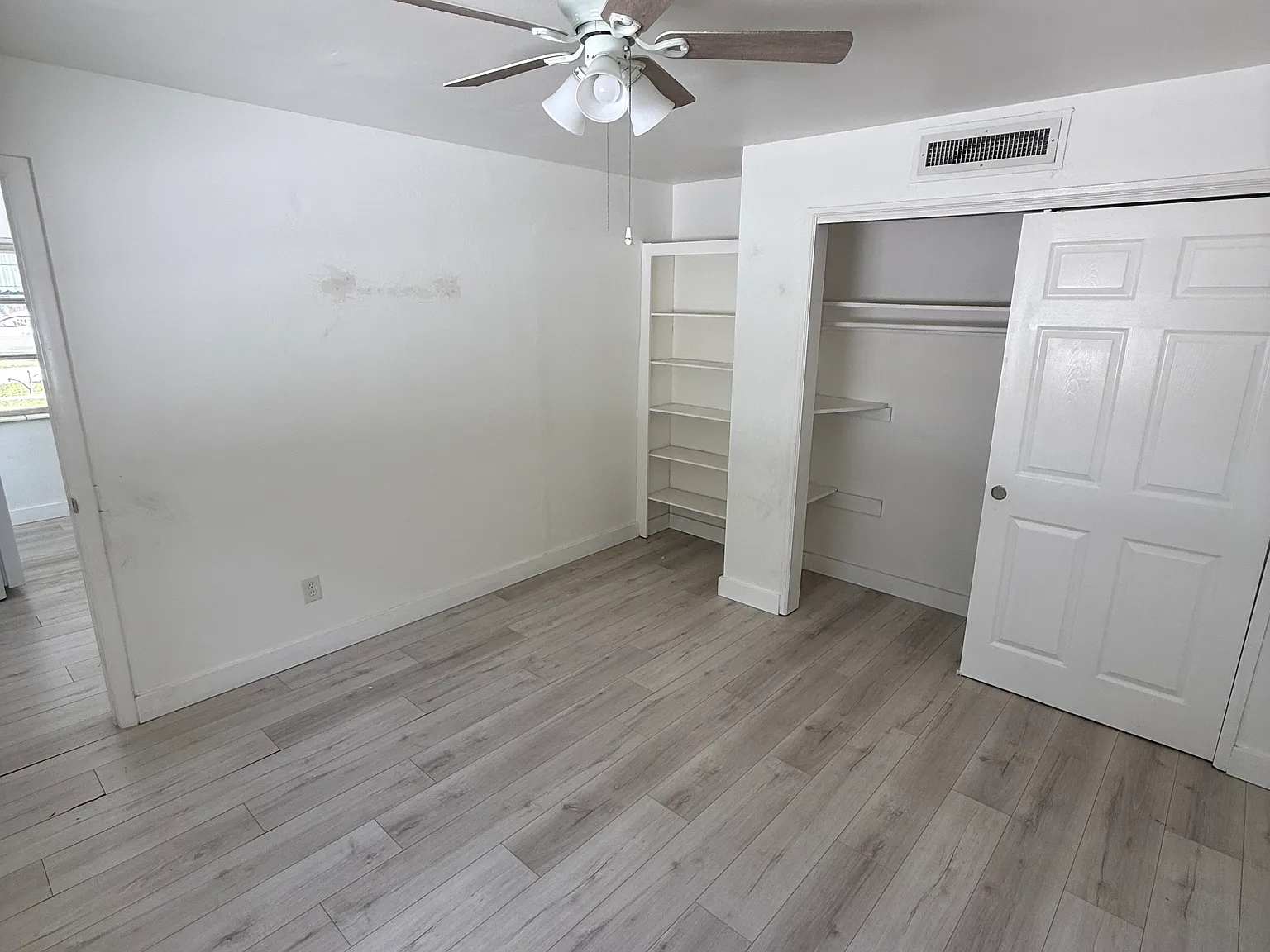 3 bed, 1114 sqft, $2,500 — Photo 4