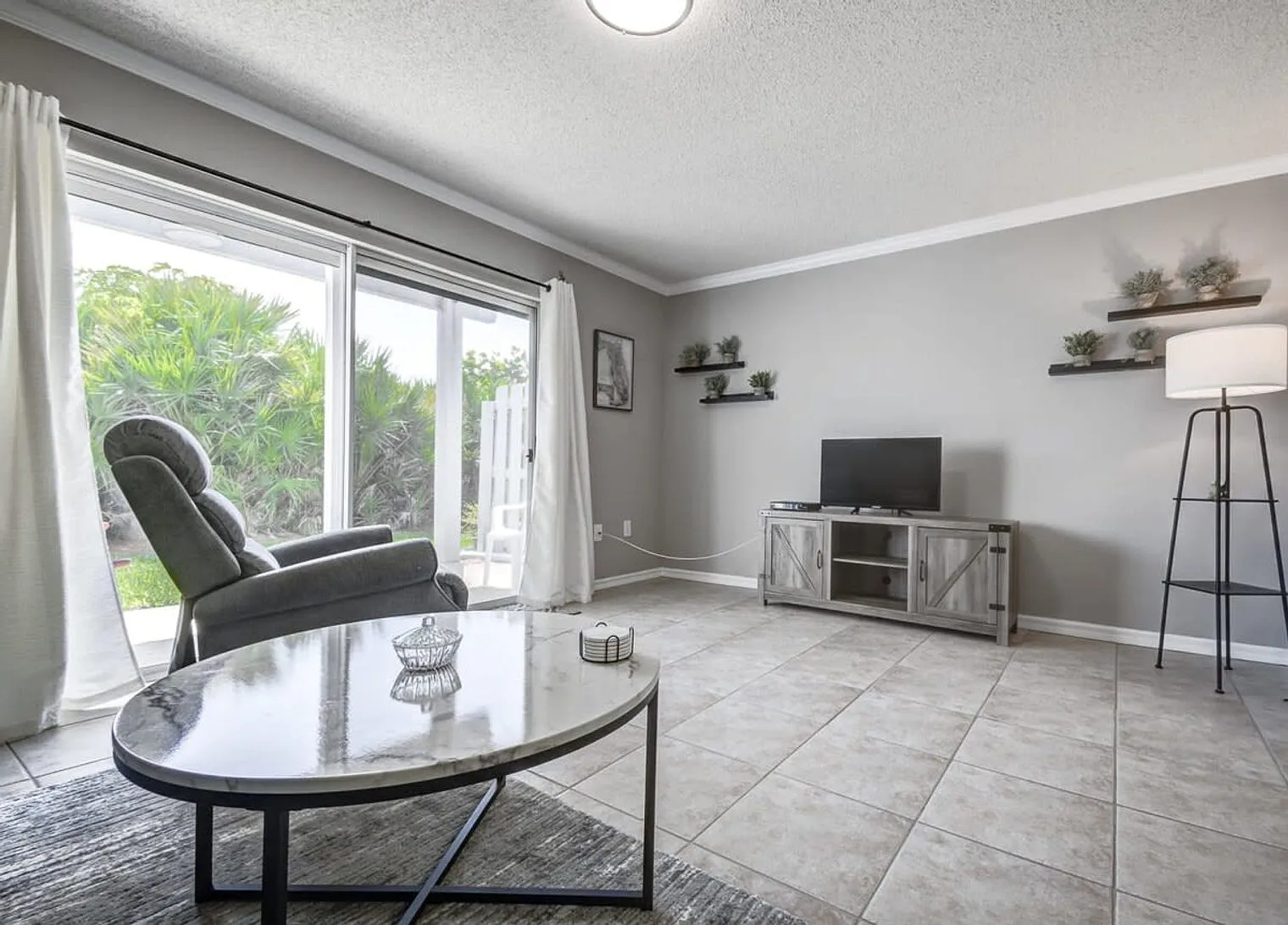 2 bed, 2.0 bath, $3,515 — Photo 3