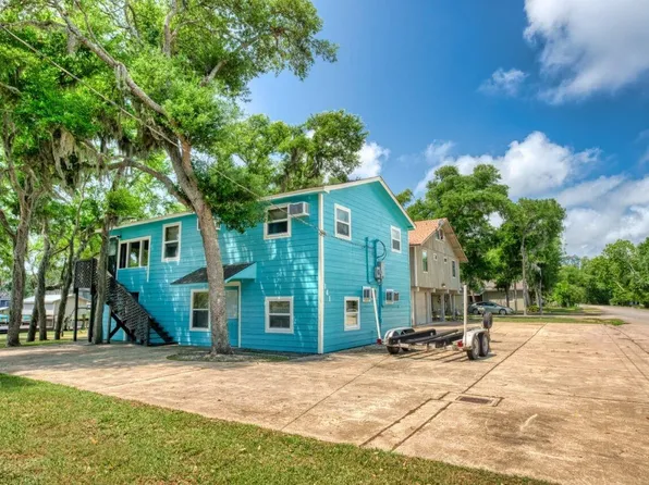 1491 Private Road 652, Bay City, TX 77414