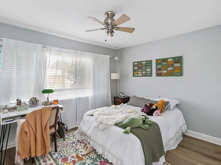 415 N Citrus St — Photo 4