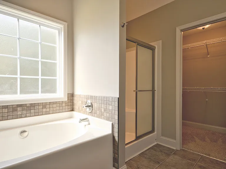 404 Leslie Wood Dr — Photo 21