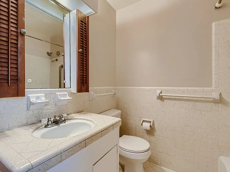 3210 Nantucket Dr — Photo 10