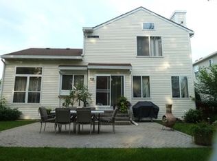 868 Tallgrass Dr, Bartlett, IL