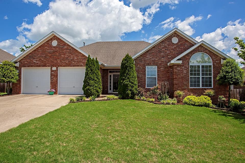 1st image of 3801 SW Greyhawk Dr