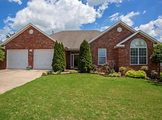 3801 SW Greyhawk Dr, Bentonville, AR 72713