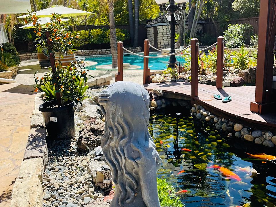 1st image of 46413 Chaparral Dr