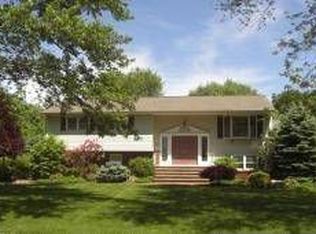 4 Nicholas St, Towaco, NJ 07082