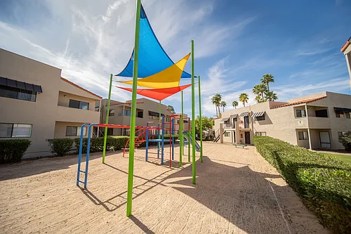Sunflower Apartments Photo 1