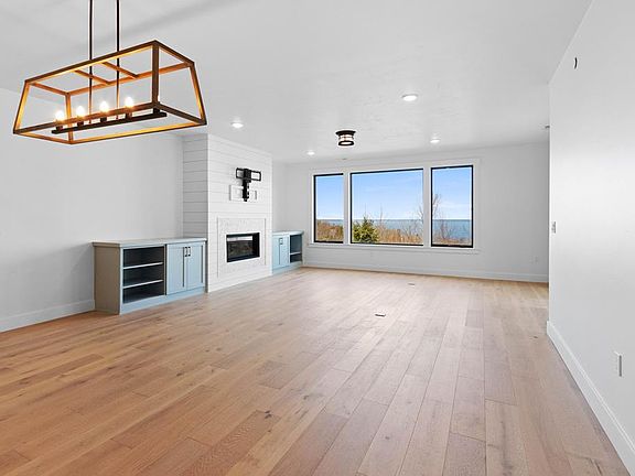 3rd image of 10612 Shore View Pl Unit 103
