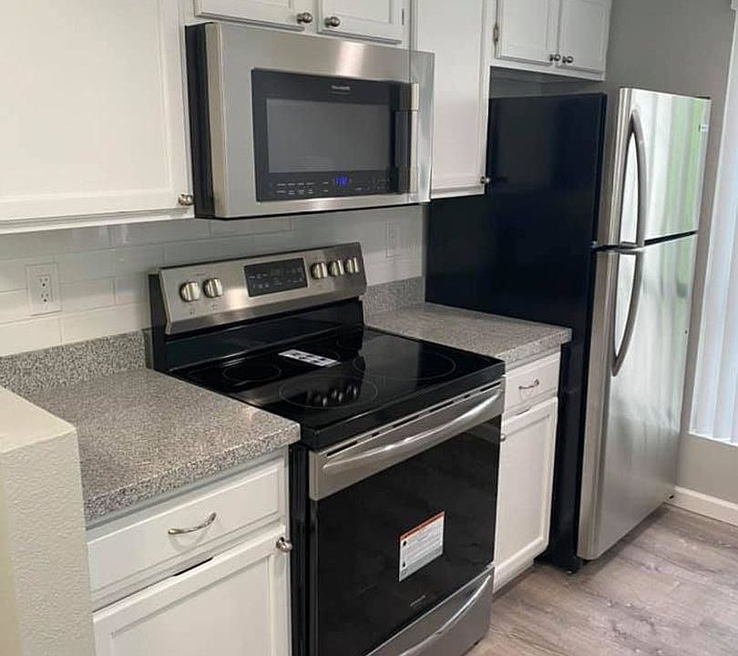 1st image of 80 W Maryland Ave APT 211