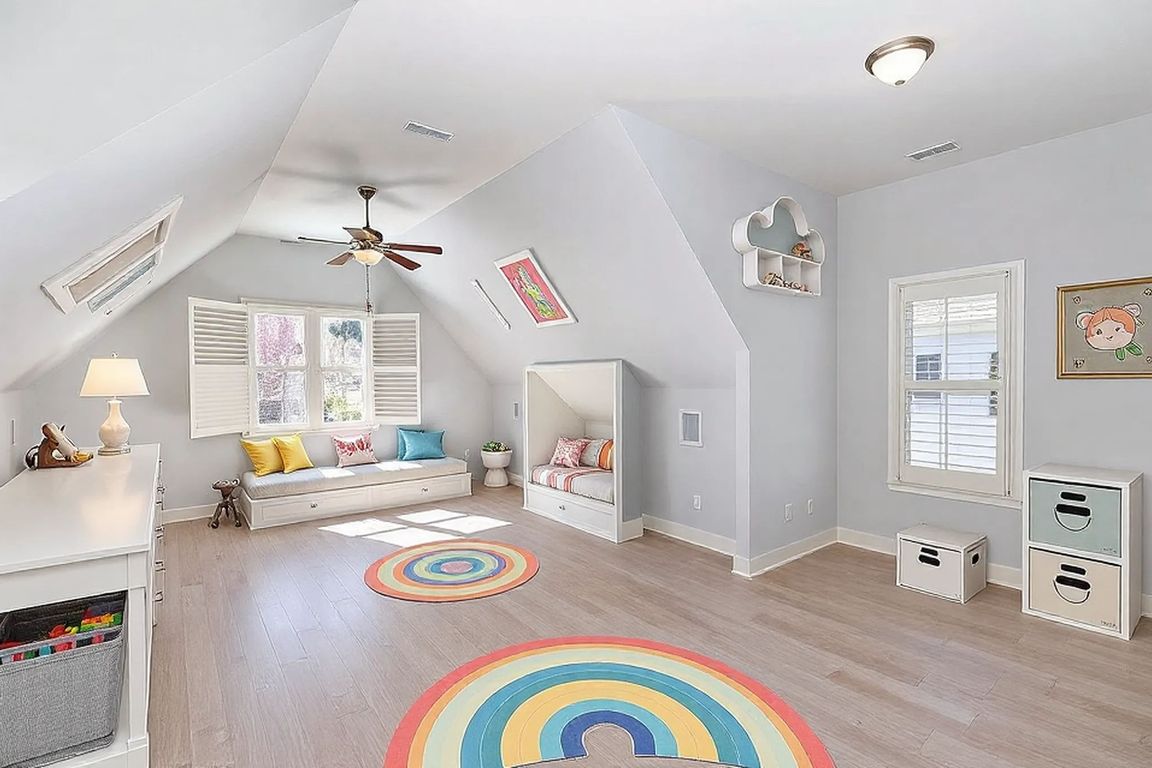 Bonus Room - Virtually Staged