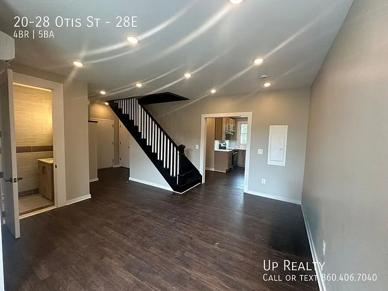 20-28 Otis St #28E — Photo 14