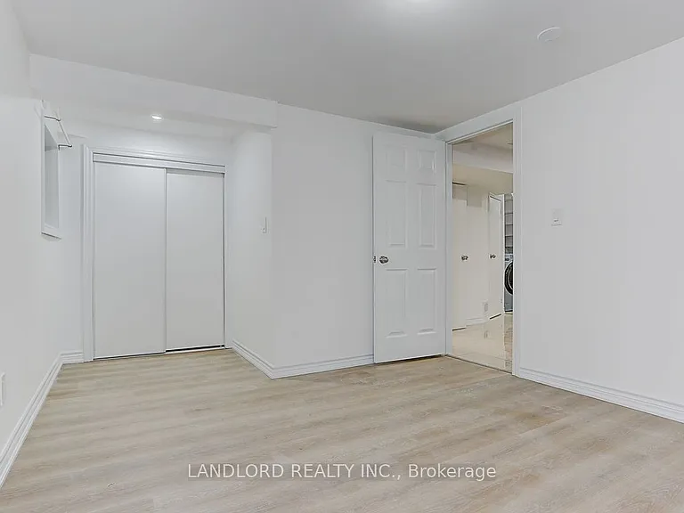 3271 Chokecherry Cres #LOWER — Photo 16