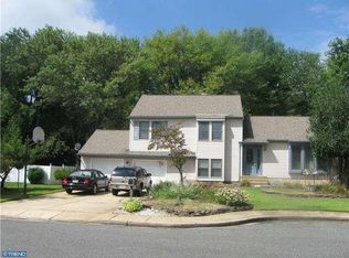 6 Camelia Ln, Mount Laurel, NJ 08054