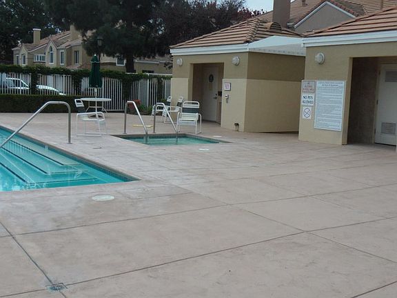 5th image of 6953 Rodling Dr Unit F