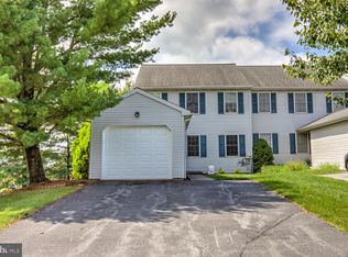 504 Wood Duck Dr, Manheim, PA 17545
