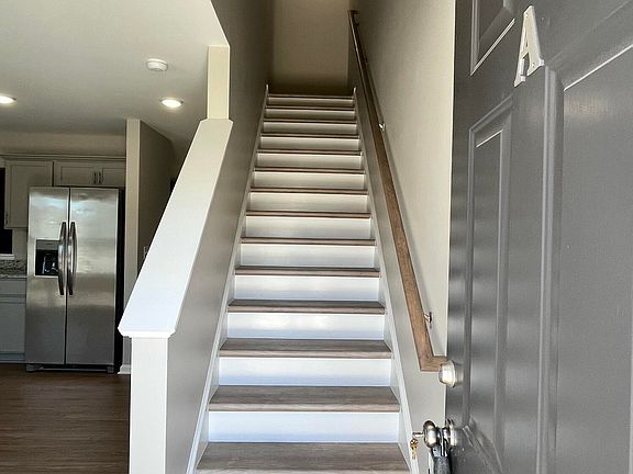 3rd image of 1230 Masters Ln #A