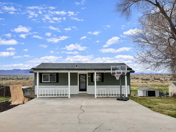 9880 S Fox Ridge Dr, Boise, ID 83709