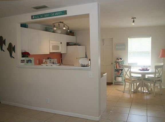 Eat In Kitchen