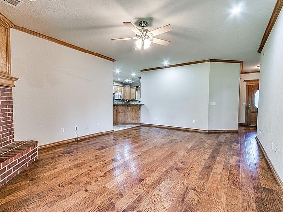 3rd image of 15144 Scottsdale Xing