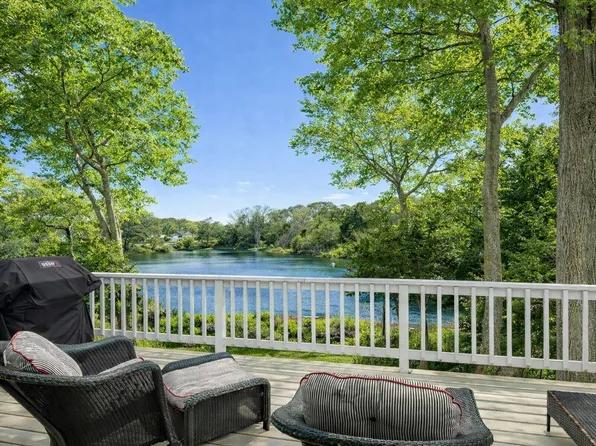 9 Helens Ln, Southampton, NY 11968