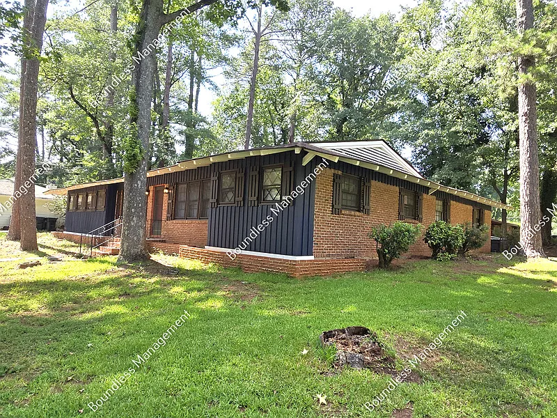 2795 Arlington Rd