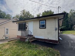 2550 Oakcrest Ave, Saint Louis, MO 63136