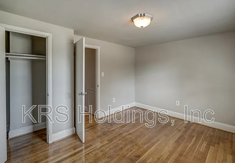 5423 Remuda Dr #4 — Photo 8