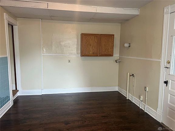 4th image of 1310 Carlisle Ave