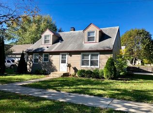 452 Gertrude St, Elgin, IL 60123