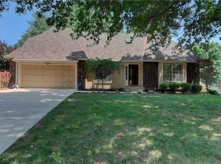 10303 Oakmont St, Overland Park, KS 66215