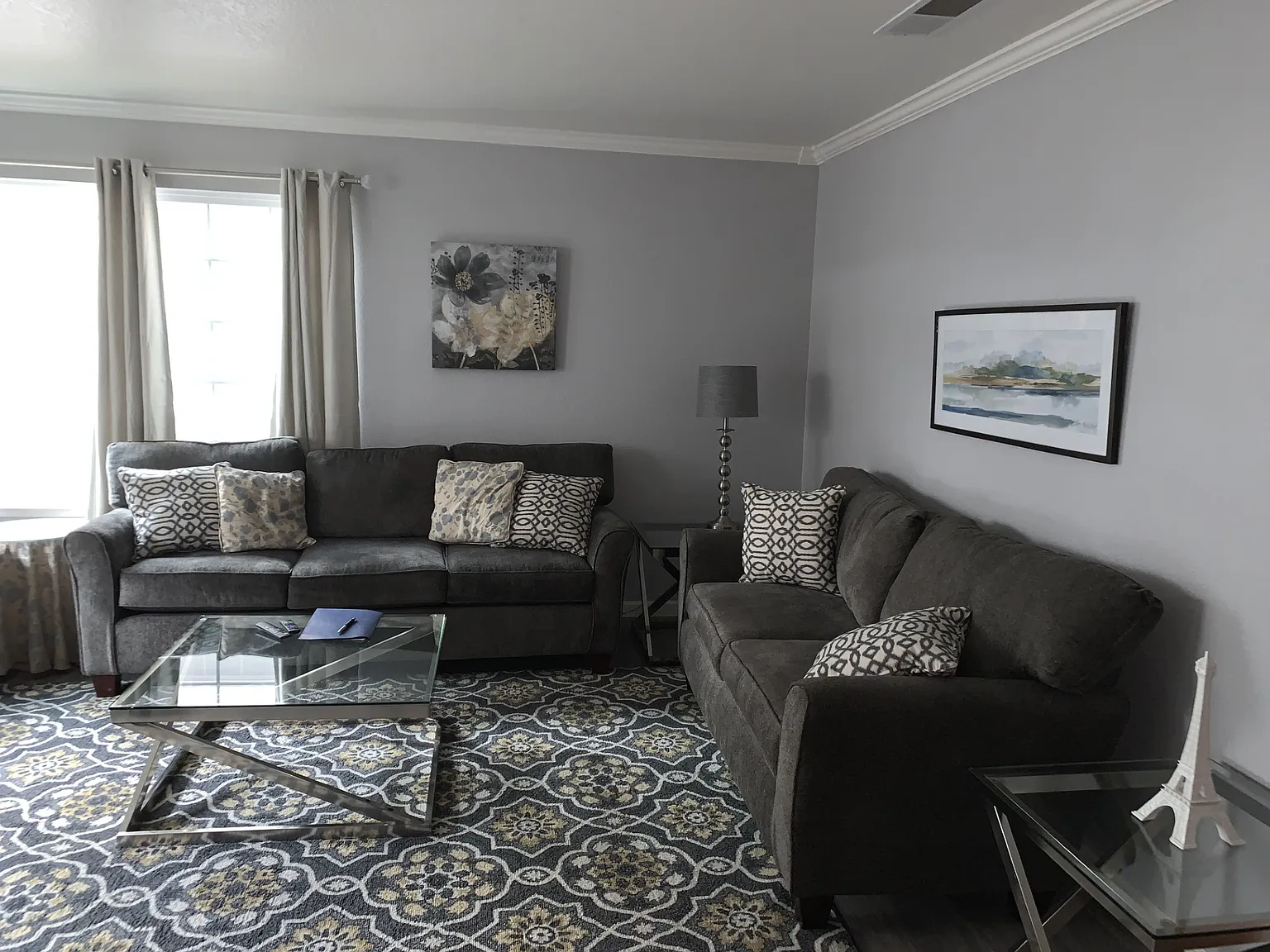 River Park Apartments — Photo 1