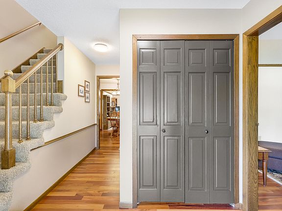5th image of 17200 Barberry Cir