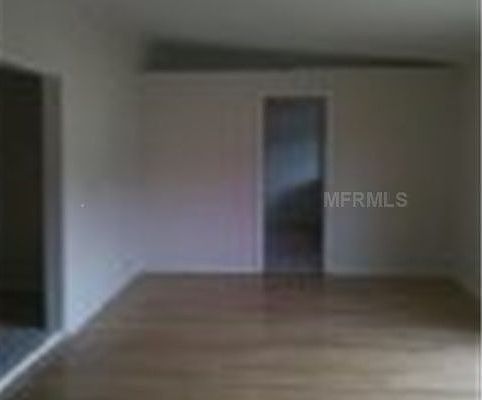 4th image of 4924 Seville Dr