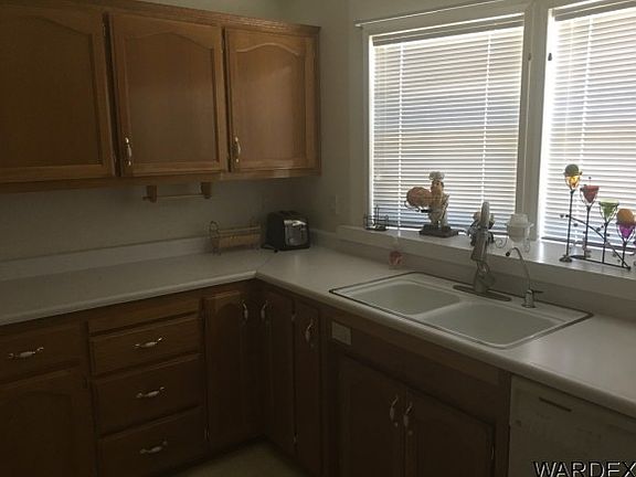 3rd image of 2554 Mountain Crest Dr