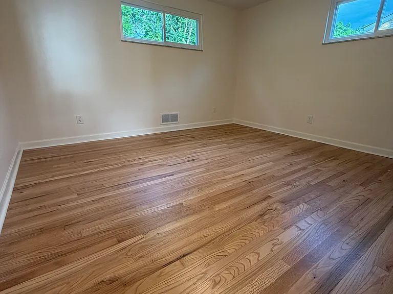 1744 Creedmoor Ave — Photo 5