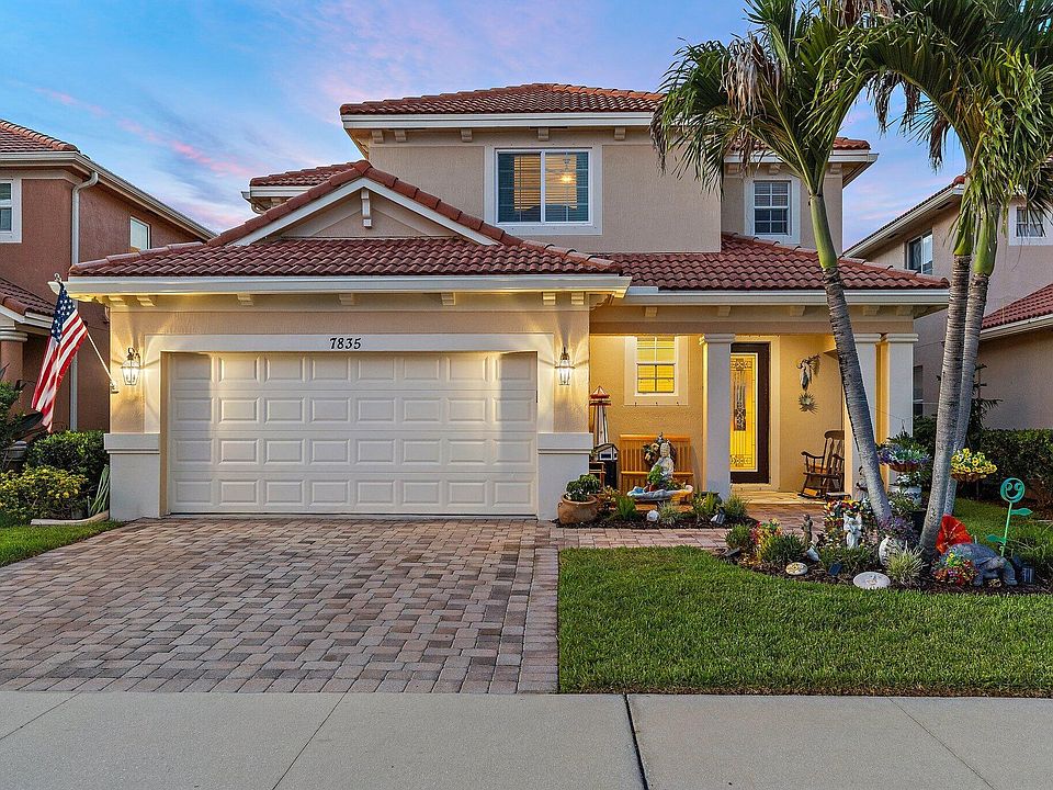 1st image of 7835 SE Heritage Boulevard