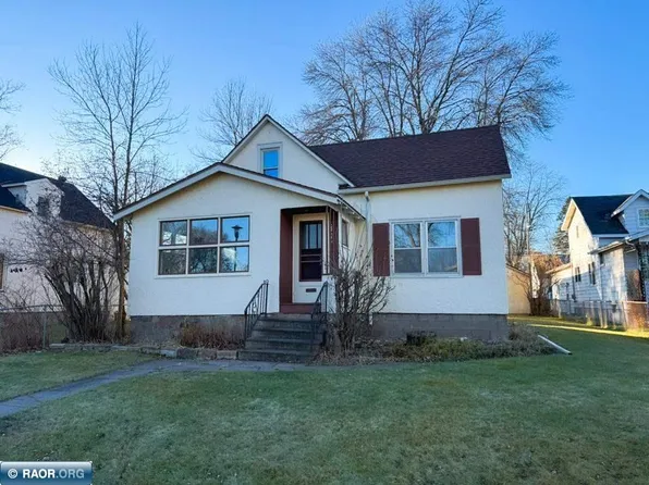 2527 4th Ave E, Hibbing, MN 55746