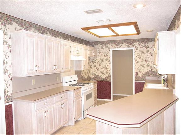 2nd image of 6707 Chalet Ct