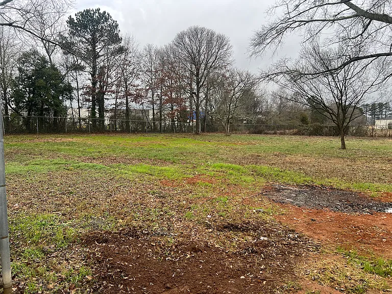 175 Moss Dr — Photo 13